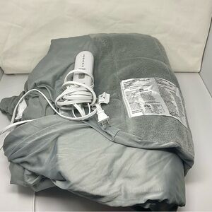 Soft Gray Heated mattress cover